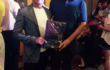 霍尔茨荣膺“十大木门品牌”称号！